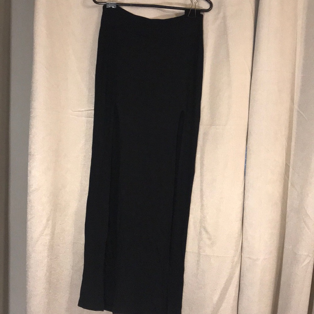 2 slit long skirt